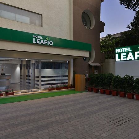 Hotel Leafio-Near Airport Bombay Exterior foto