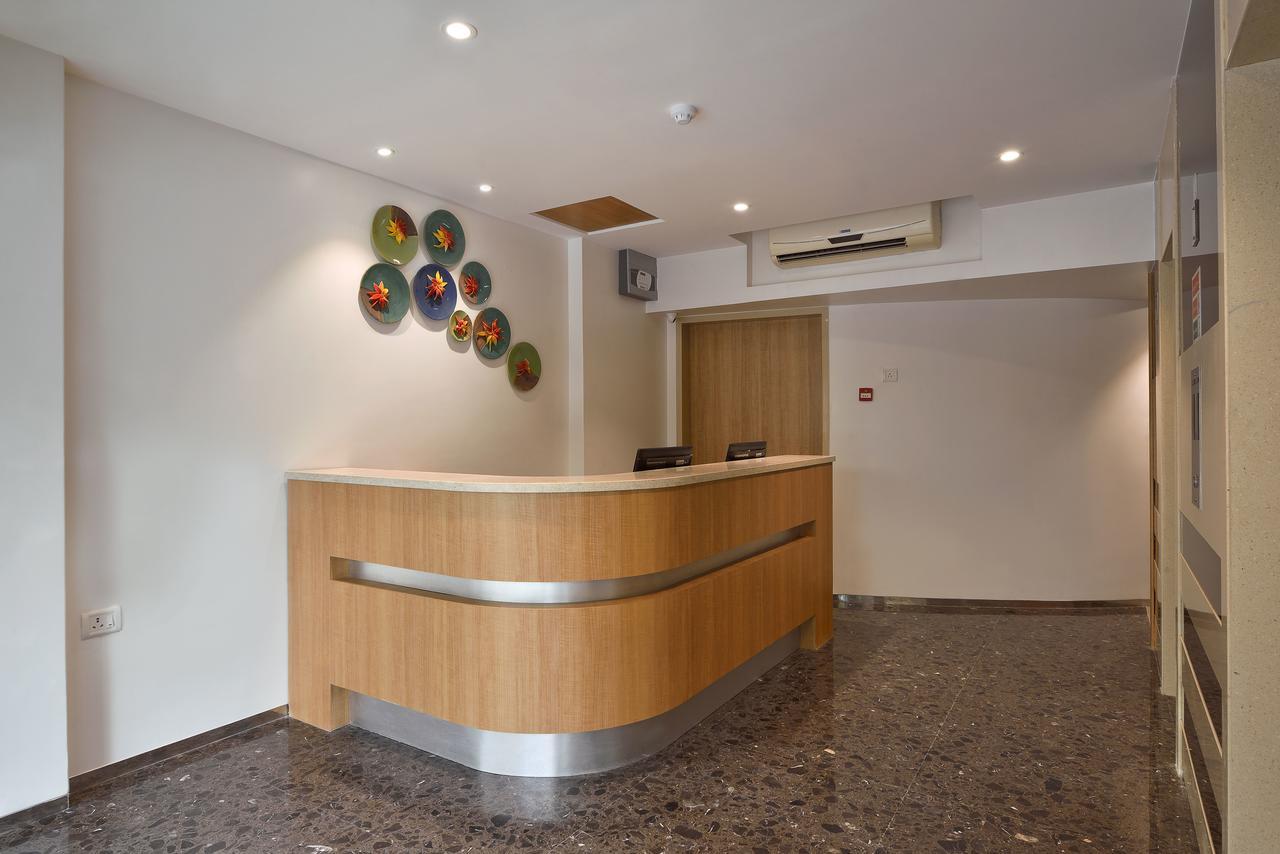 Hotel Leafio-Near Airport Bombay Exterior foto