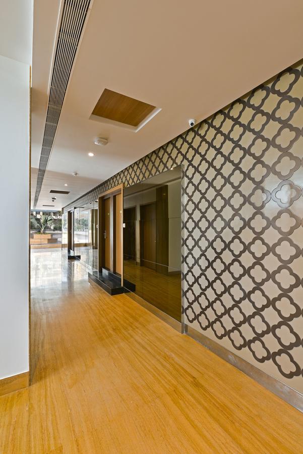 Hotel Leafio-Near Airport Bombay Exterior foto