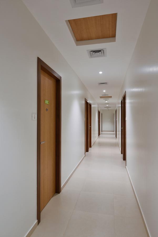 Hotel Leafio-Near Airport Bombay Exterior foto